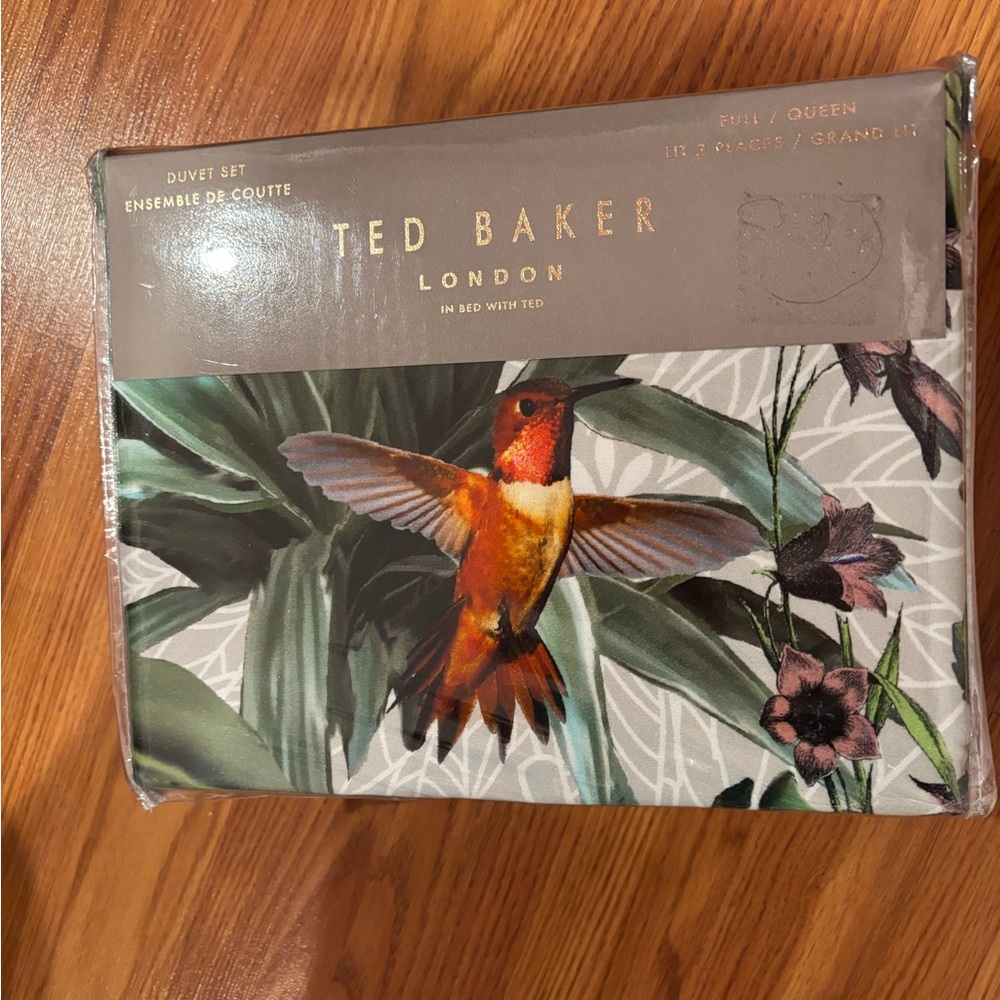 Ted Baker London Hummingbird Duvet Set